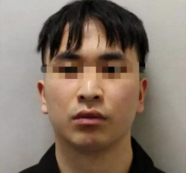 双体制内父母崩溃：赴英读博的独子，竟是英国史上最危险强奸犯