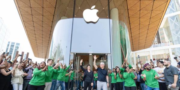 苹果“新品周”开启：iPhone 17e领衔 新款MacBook登场